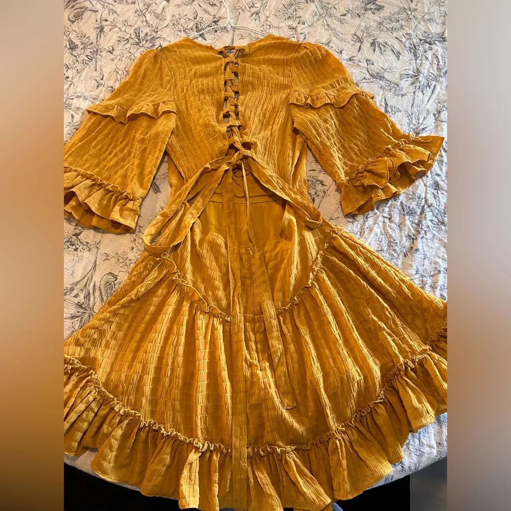 Boutique Ruffle Dress - Picture 2 of 2